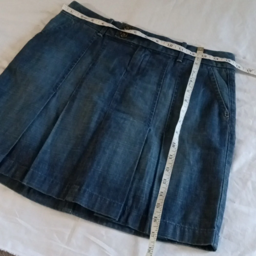 Tommy Hilfiger denim pleated skirt - Picture 2 of 10